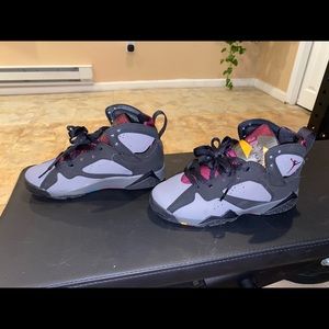 Size 4 Bordeaux 7